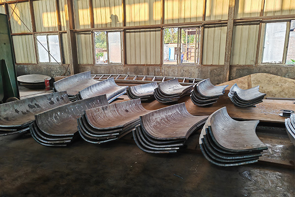 分瓣封头制造 分瓣封头制造.jpg