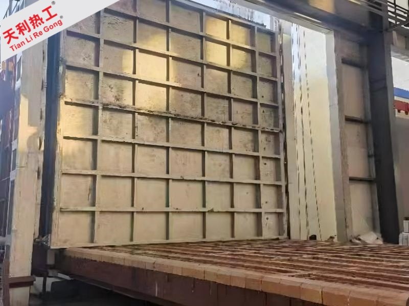 变容式台车退火炉