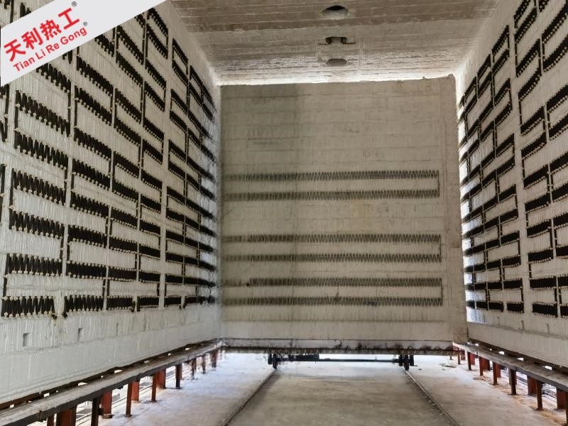 变容式台车退火炉