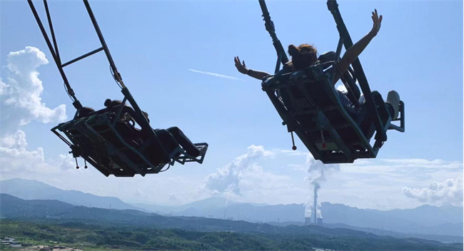 新世纪游乐双人悬崖秋千 新世纪游乐双人悬崖秋千