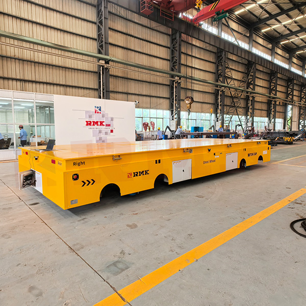 天然气罐运输50吨重型全向车