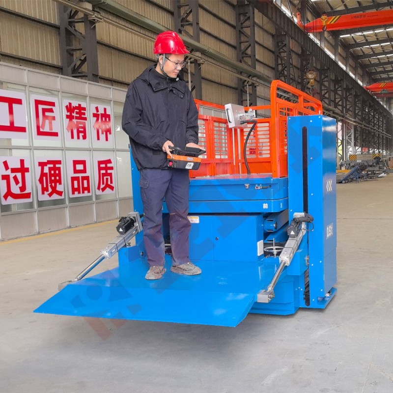 多功能大飞机检修用全向车