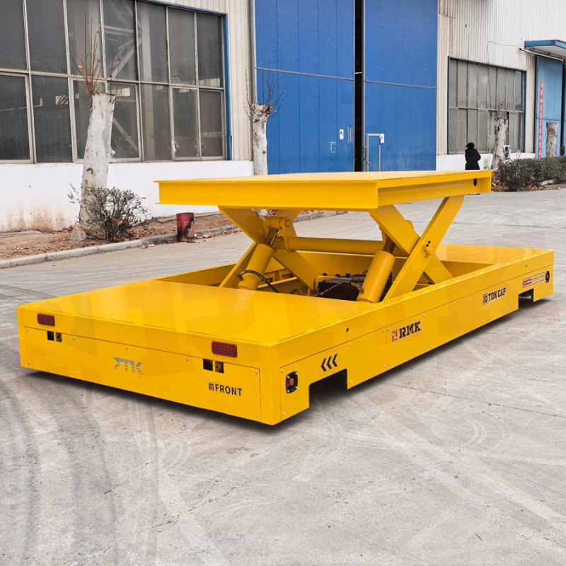 剪叉举升800高 10吨液压转向无轨车