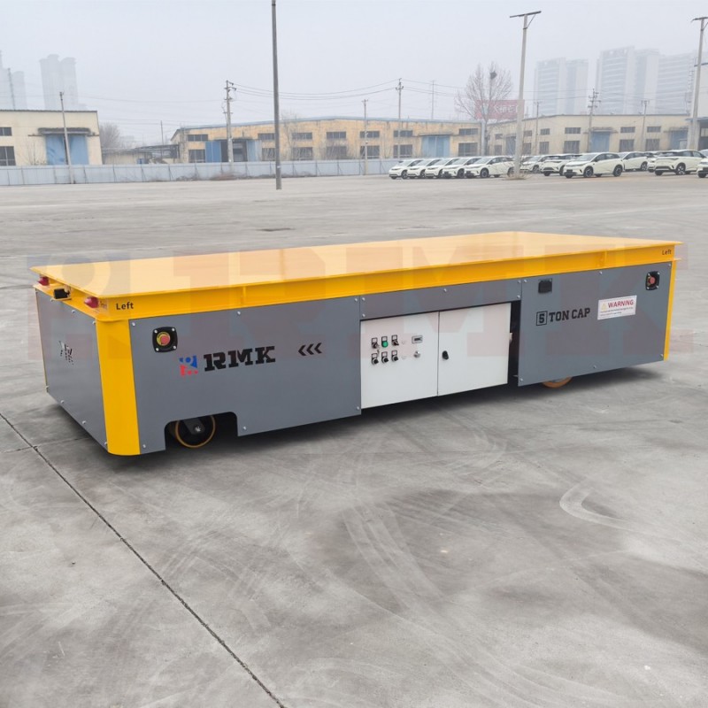 5吨差速转向无轨车