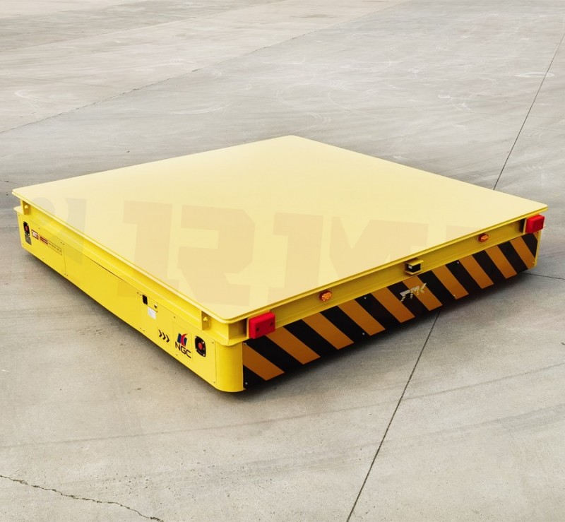 30吨锂电池无轨车