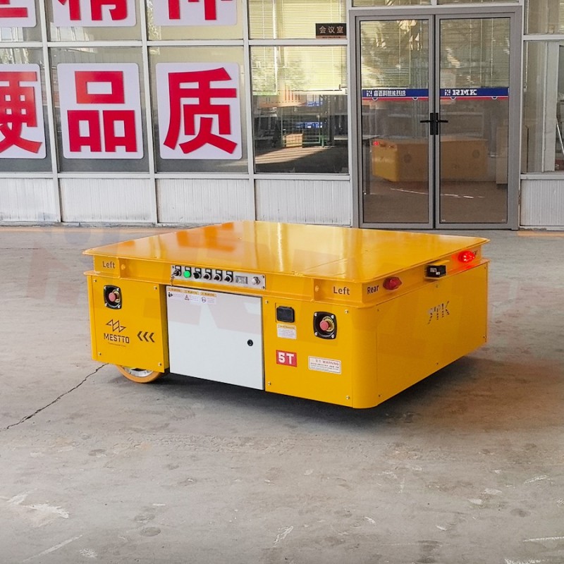 5吨无轨车