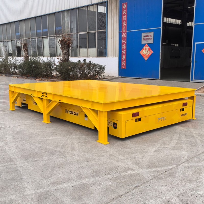 剪叉举升800高 10吨液压转向无轨车