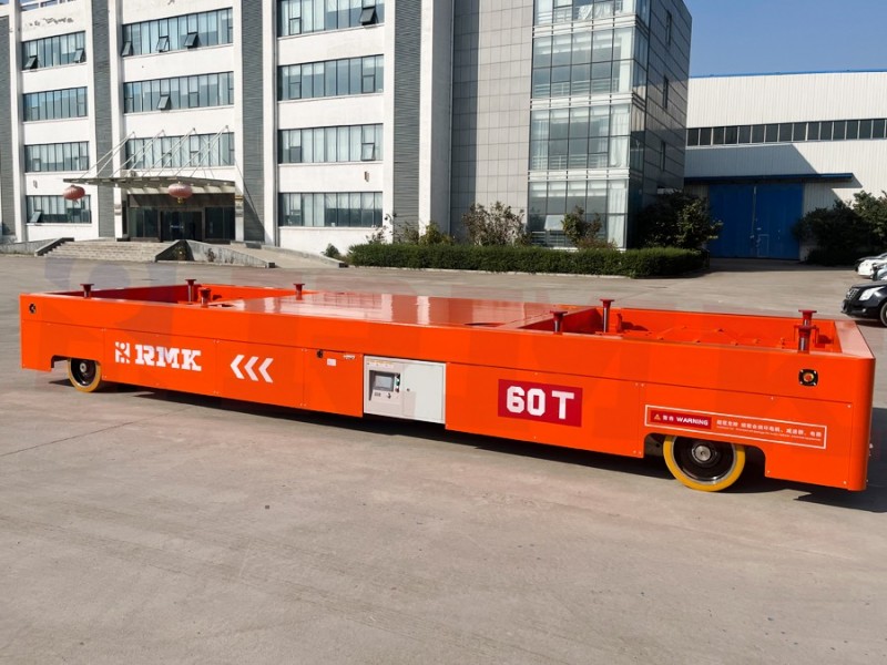 60吨液压转向升降无轨车