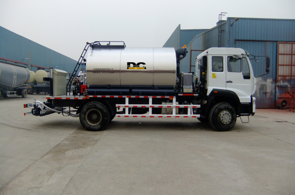 DCLS0860 沥青洒布车