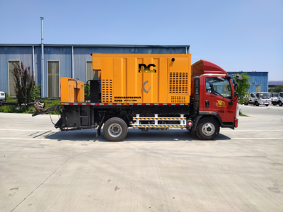HTN5110TFC型稀浆封层车