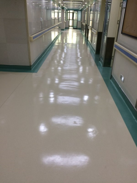 阿姆斯壯塑膠地板