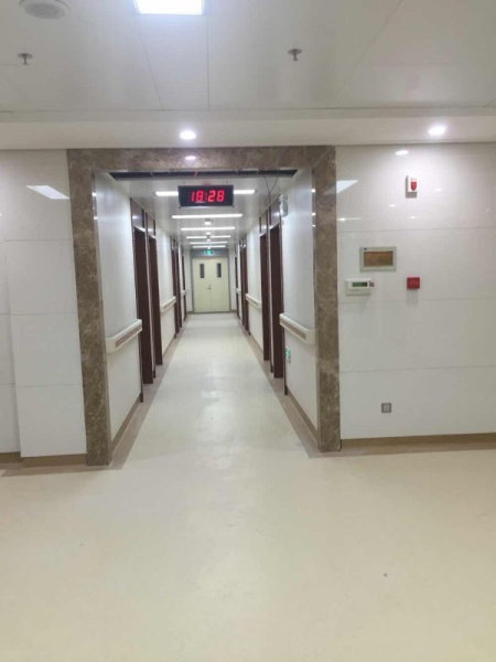 阿姆斯壯塑膠地板