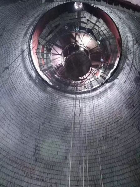 煙囪?；u防腐