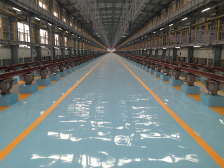 青島港灣動(dòng)車(chē)所環(huán)氧自流平