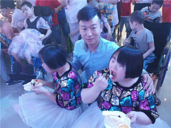 蒂奥龙国际六一献爱心活动