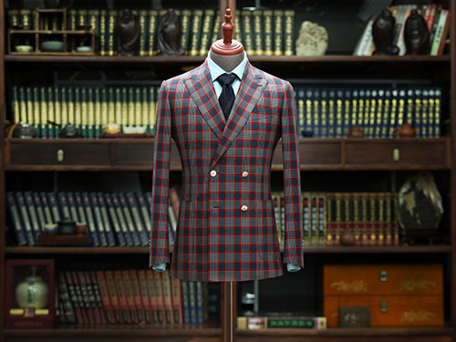 一套纯手工西服多少钱