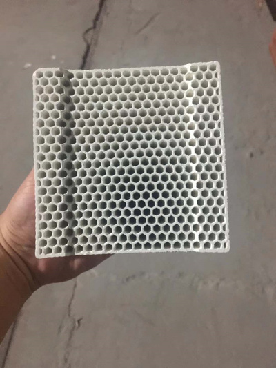 蓄热体