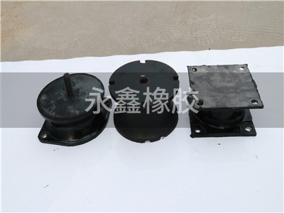 压路机减震器