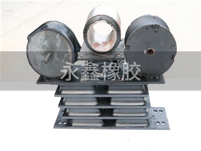 压路机减震器