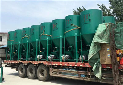 大型立式拌料机