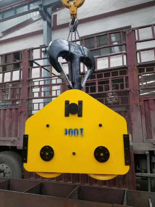 100吨三角吊钩