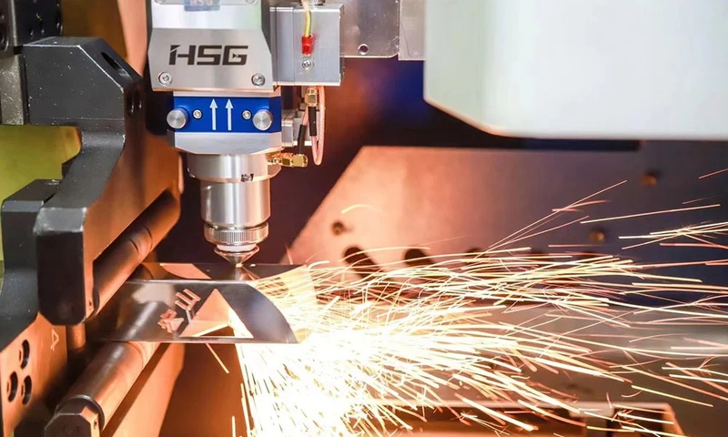 Laser cutting machine
