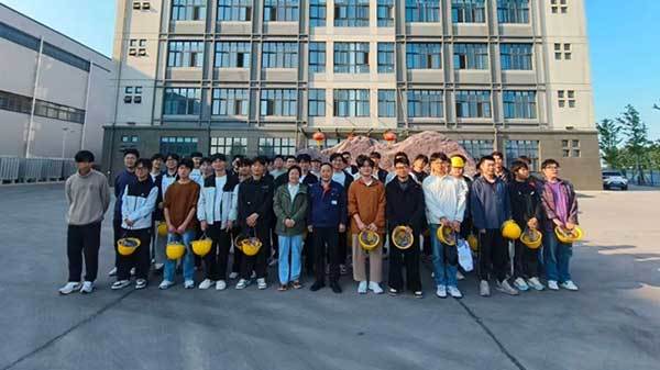 河南工学院走进诚德  共探校企合作新路径