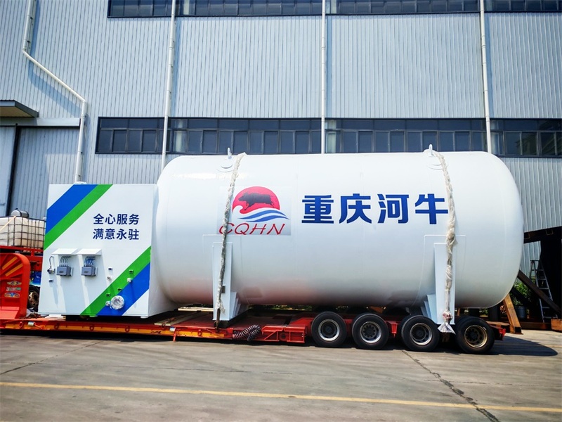 LNG船用燃料罐.jpg