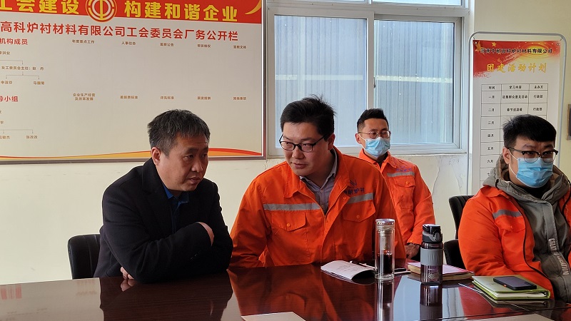 法律服务进企业  普法宣传润民心