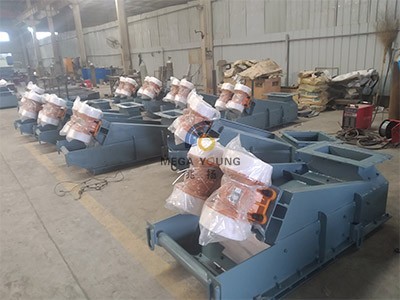 Vibrating feeder