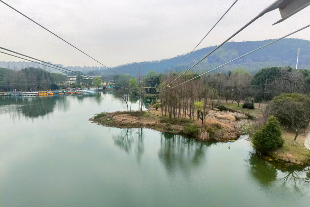 滑索飞跃