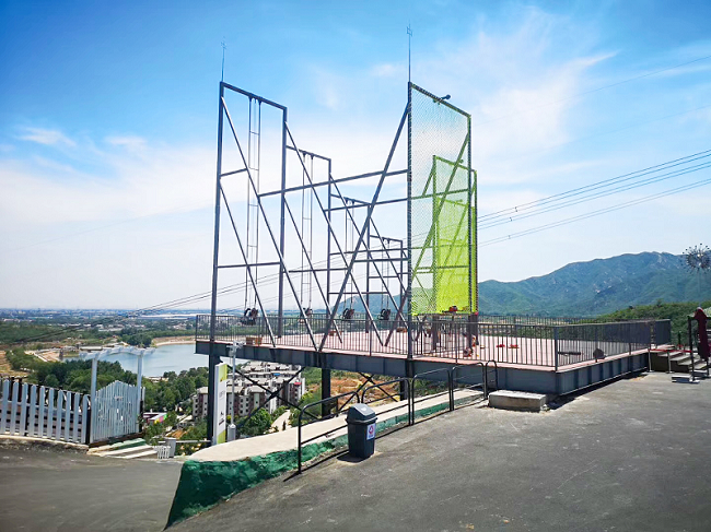 新世纪游乐河北石家庄野奢营地悬崖秋千项目