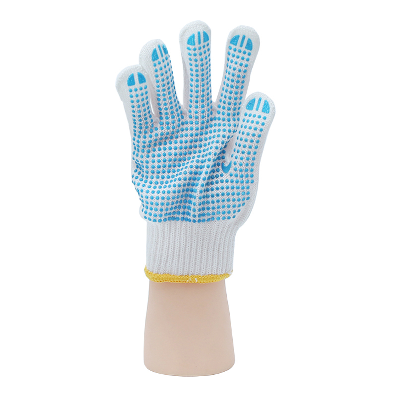 Knitted Gloves