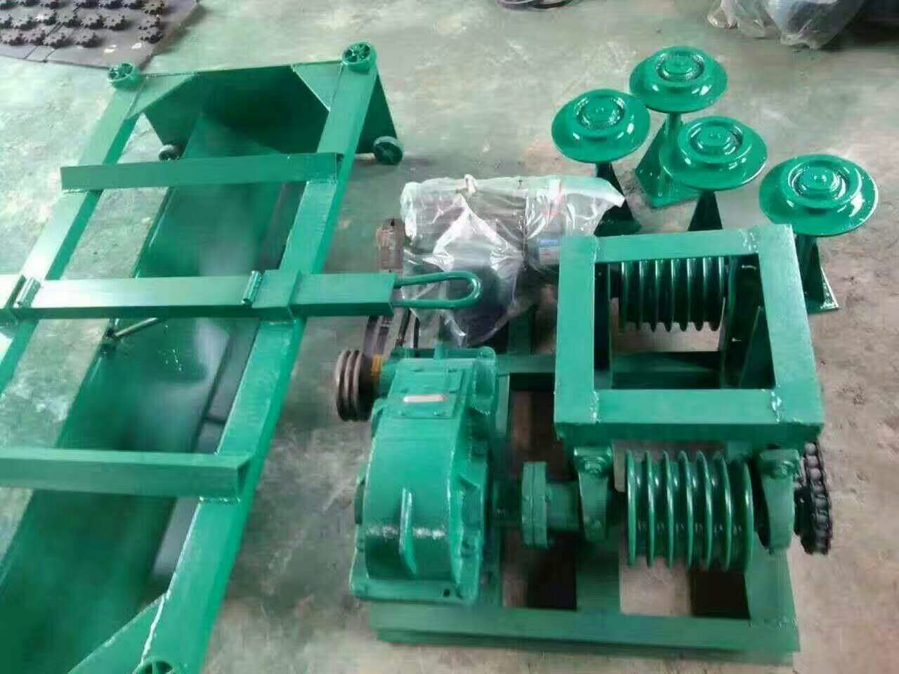 产品名称:刮粪机