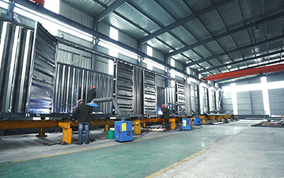 Fresh milk transport semi-trailer