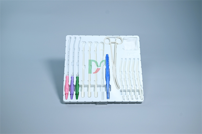 ▲一次性使用宫腔组织吸引管套件