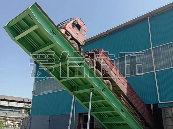 双杠后翻式卸车机